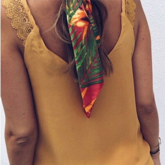 Tie Front Tank Top - Picture 3 of 3